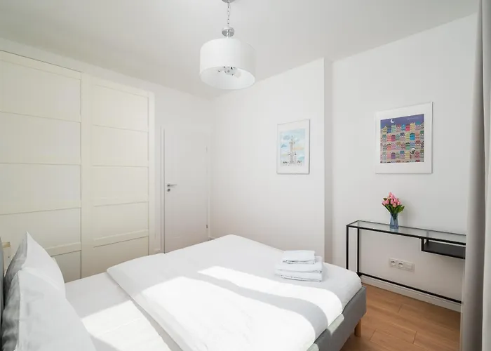 Wola Kolejowa Chic By Bookinghost