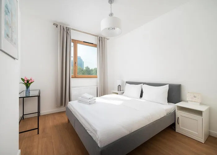 Wola Kolejowa Chic By Bookinghost Varsó