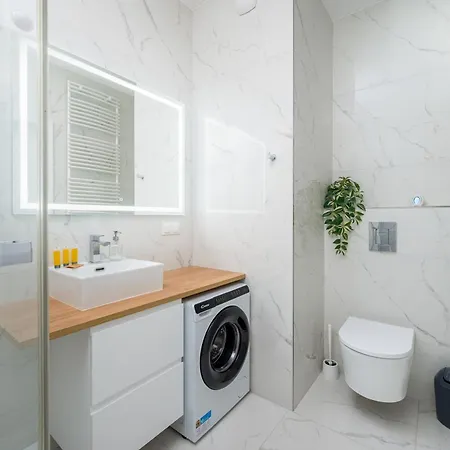 Wola Kolejowa Chic By Bookinghost 华沙